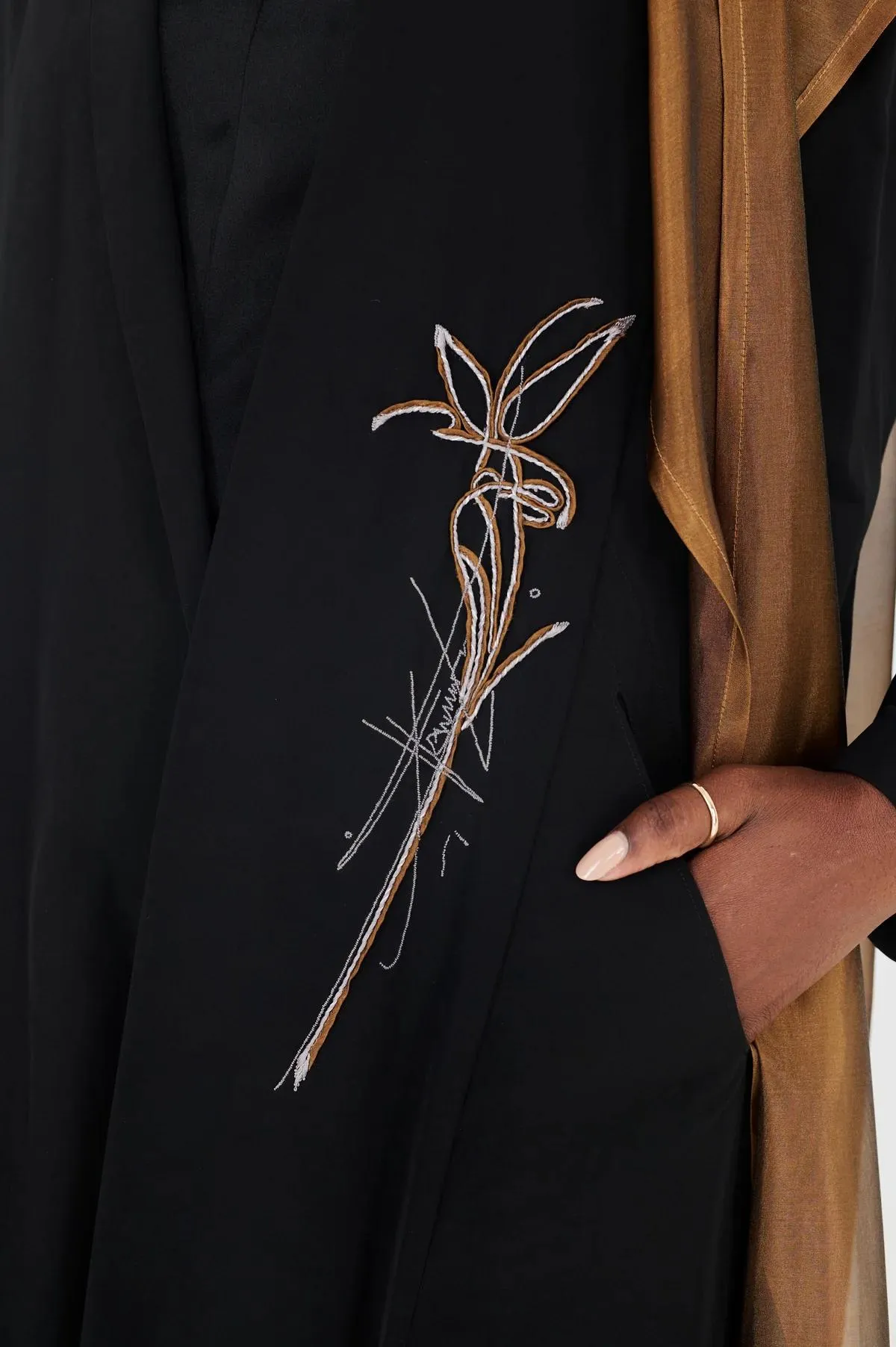 HIND-BLK-BRN007 ABAYA